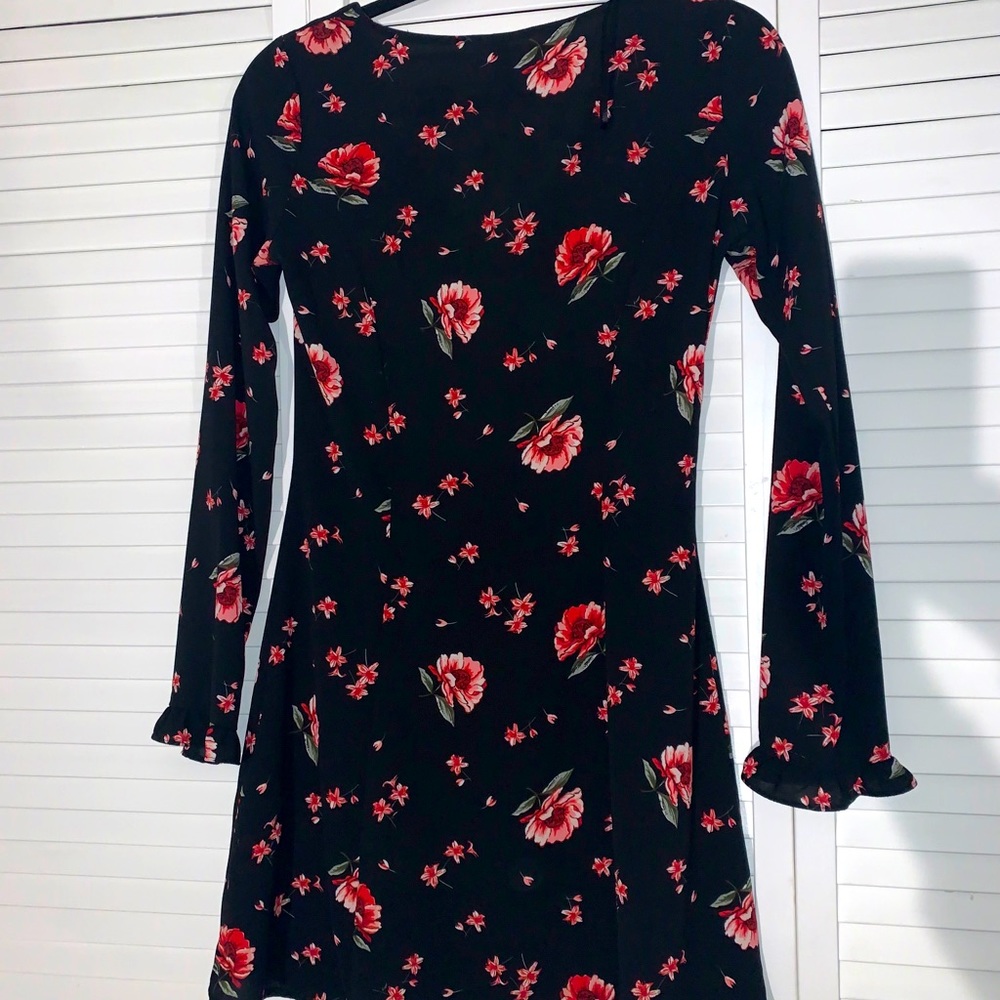 Bottom Up Dress - Picture 2 of 4
